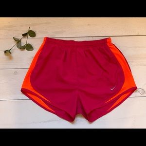 Women’s Nike shorts EUC size S